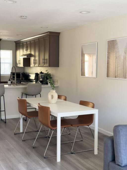 Modern Retreat 1 Mi. From Disney Anaheim Exterior foto
