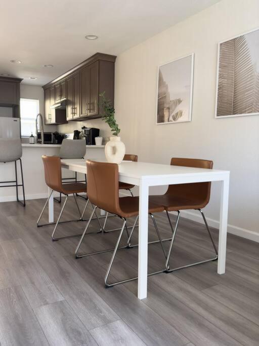 Modern Retreat 1 Mi. From Disney Anaheim Exterior foto
